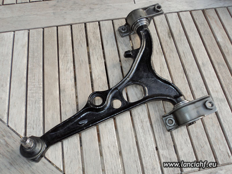 triange de suspension sur roulements lancia delta